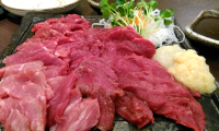 ついに十条で馬肉が食べられる「馬ござる」というお店ができた!しかも、こんな破格のお値段でいいんですか? ついに十条で馬肉が食べられる「馬ござる」というお店ができた!しかも、こんな破格のお値段でいいんですか?